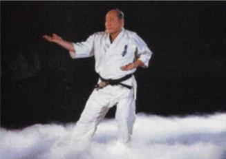 http://old.kyokushinkan.ru/i/media/oyama/Biography/47.jpg